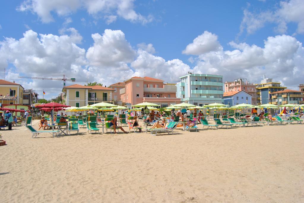 Hotel Vistamare Viserba Rimini Exterior photo